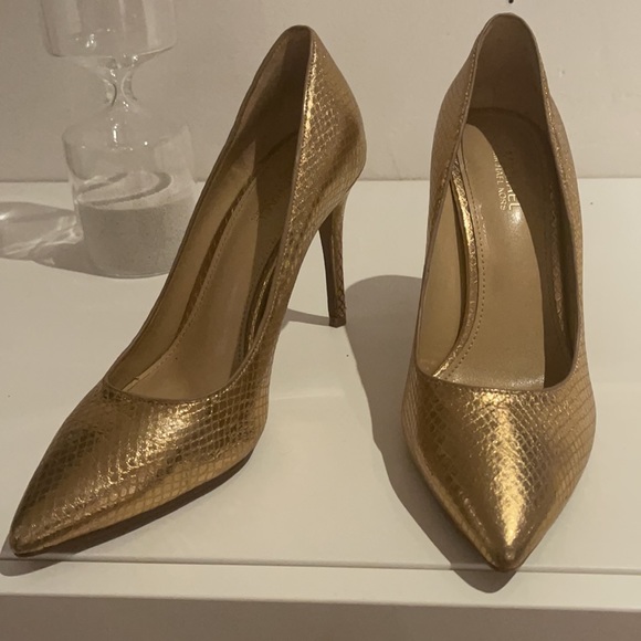 BARLEY WORN ✨✨✨ MICHAEL KORS SHOES - Picture 2 of 6